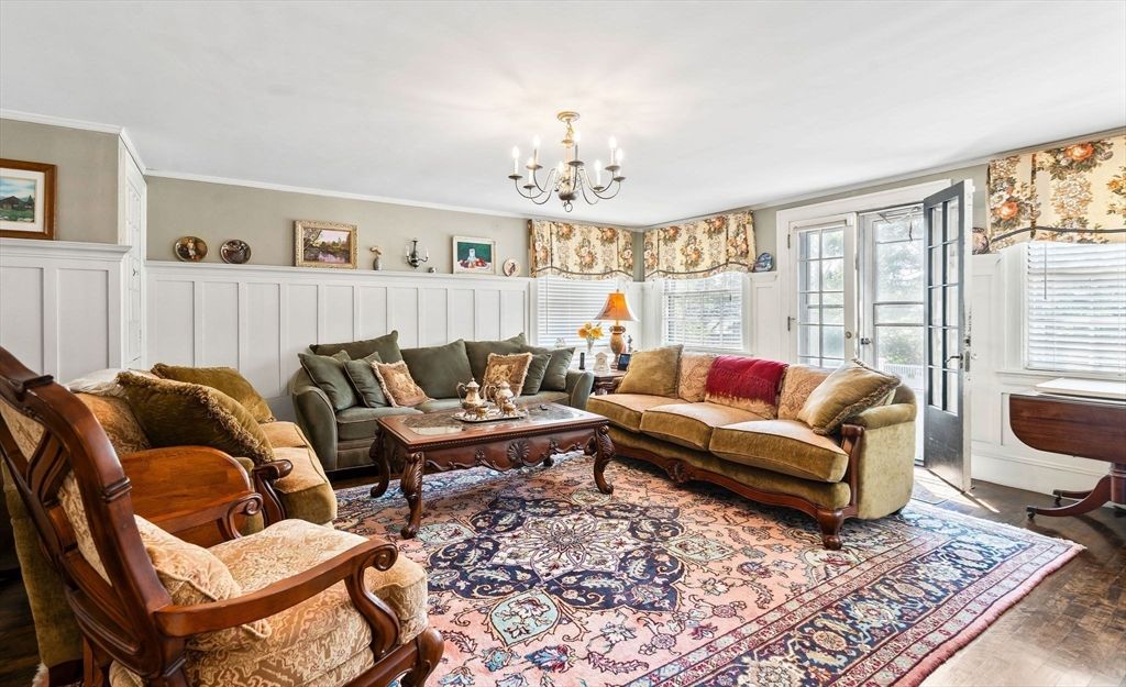 Chandelier, Interior, Living room, Wood Texture Flooring