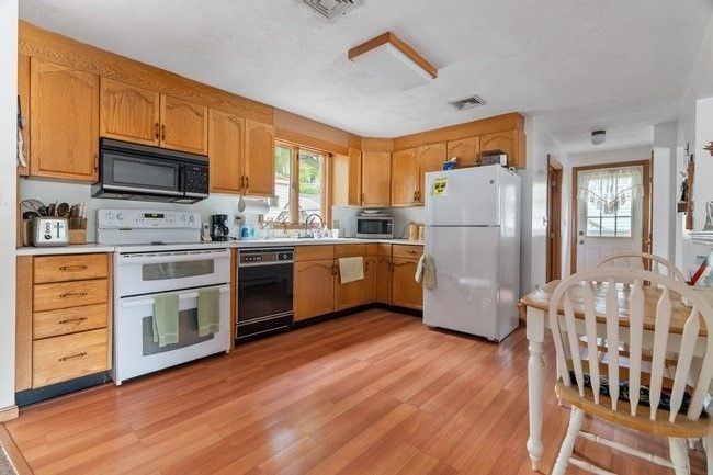 Interior, Kitchen, Wood Texture Flooring