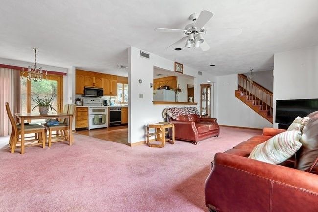Chandelier, Dining room, Interior, Kitchen, Living room, Pendant Lights, Stainless Steel Appliances