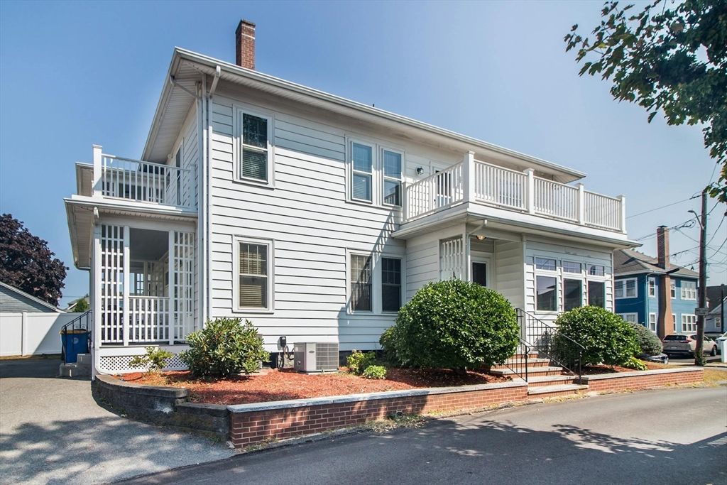 Exterior, Facade, Georgian