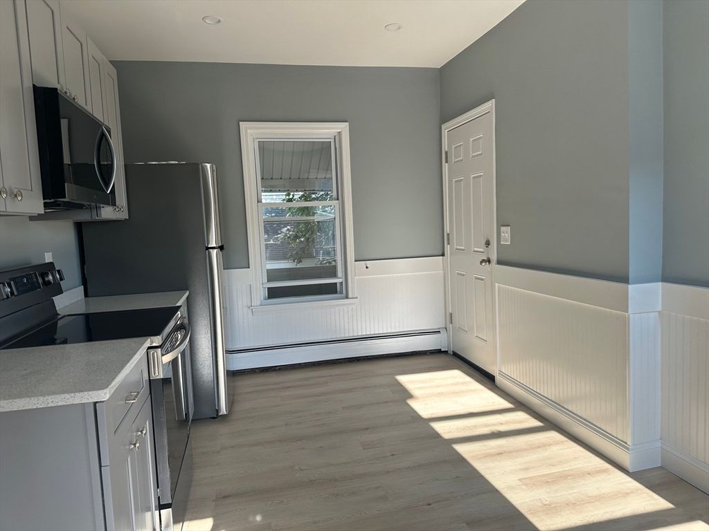 Interior, Kitchen, Recessed Lighting, Wood Texture Flooring