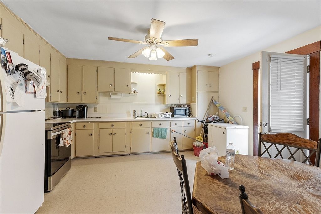 Interior, Kitchen, Washer