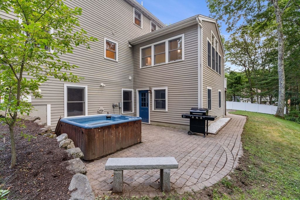 Backyard, Exterior, Hot Tub