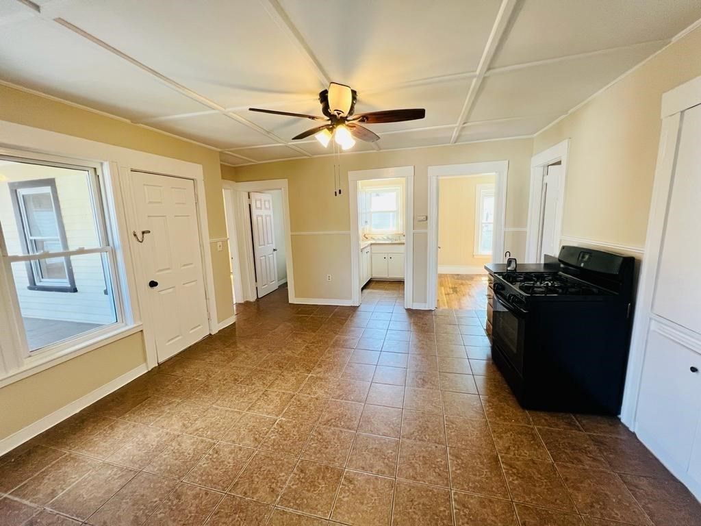 Empty room, Interior, Kitchen