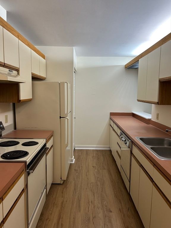 Interior, Kitchen, Wood Texture Flooring