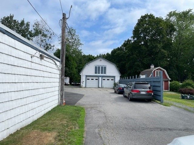 Detached Garage, Exterior