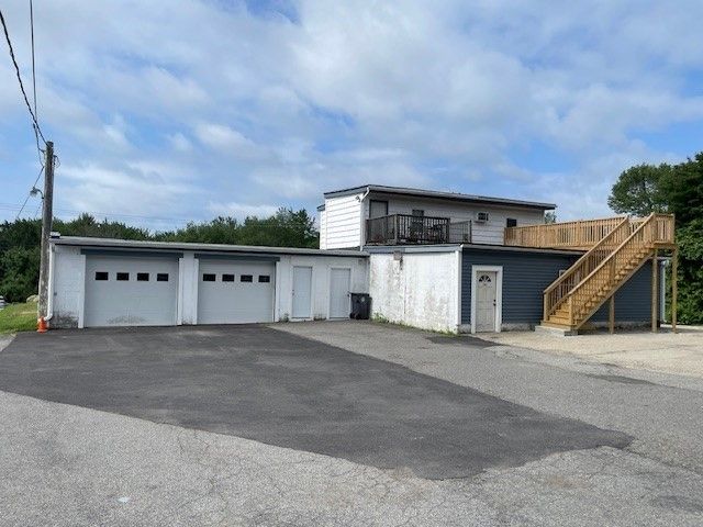 Detached Garage, Exterior
