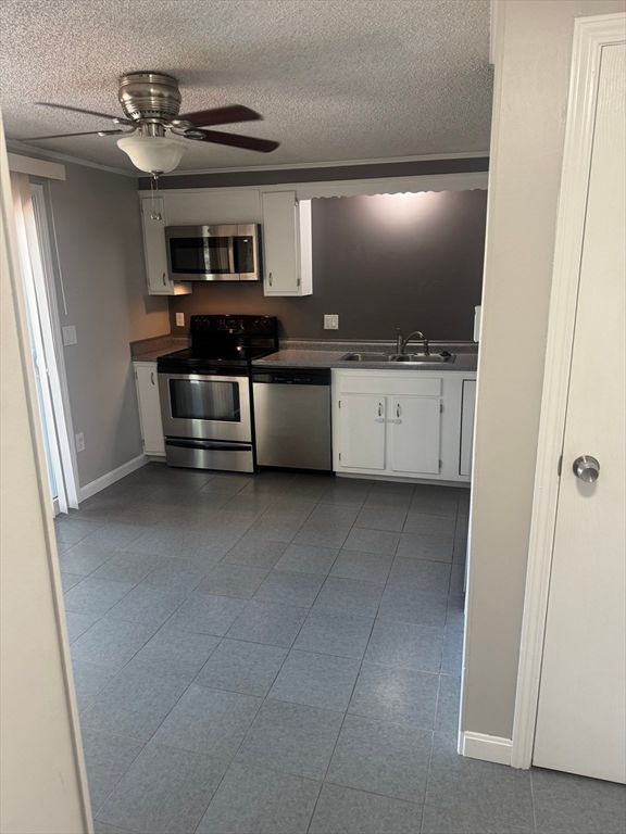 Interior, Kitchen, Stainless Steel Appliances
