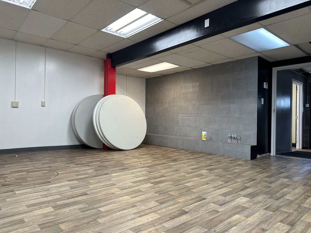 Elevator, Interior, Recessed Lighting, Wood Texture Flooring