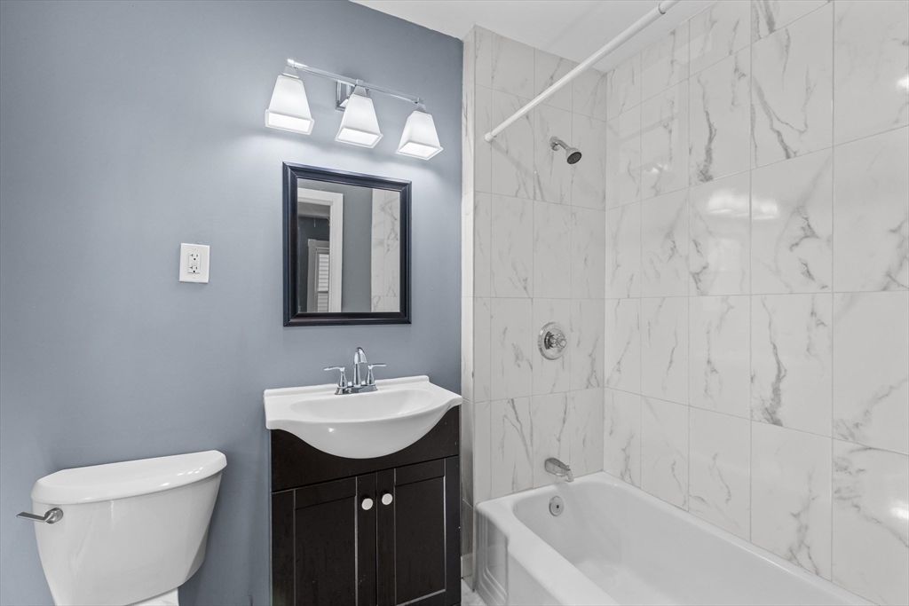 Bathroom, Interior, Marble Walls