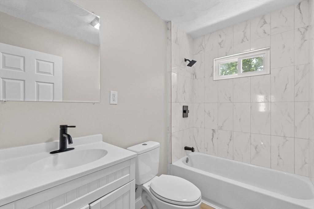 Bathroom, Interior, Marble Walls