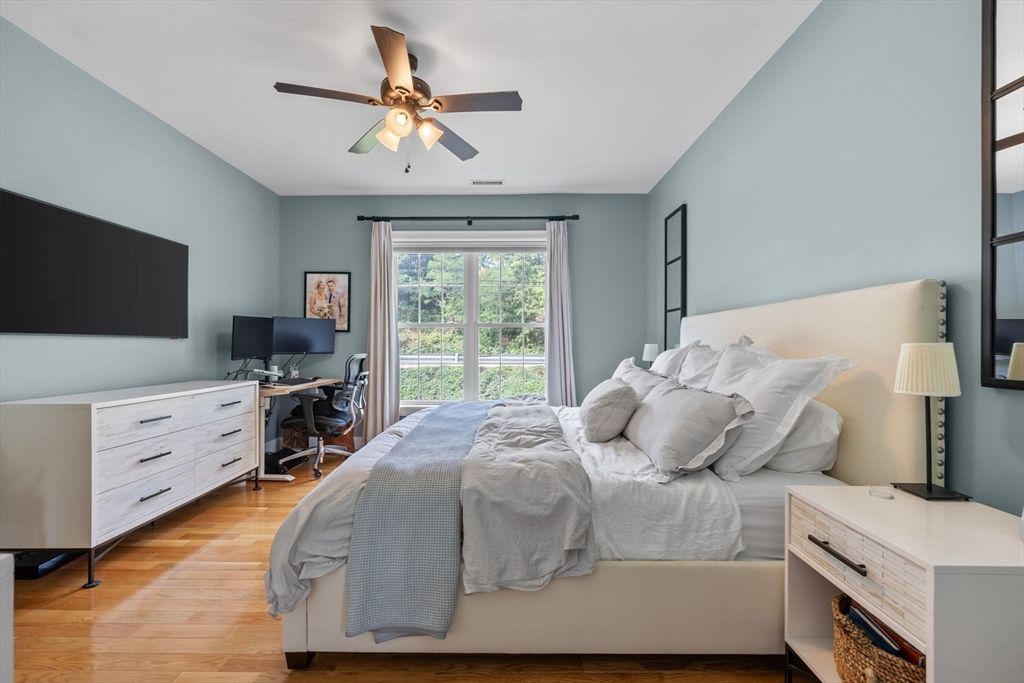 Bedroom, Home Office, Interior, Wood Texture Flooring