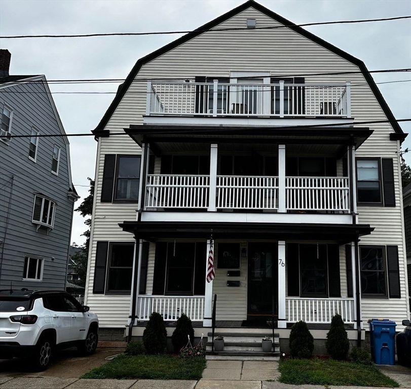 Exterior, Facade, Queen Anne Victorian