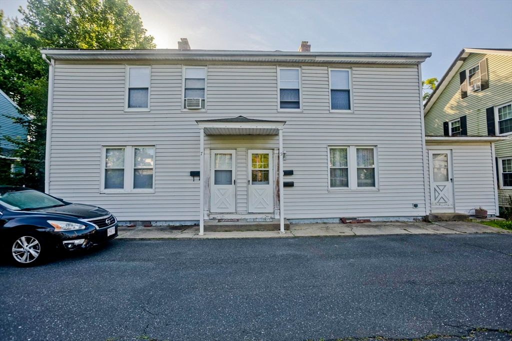 Exterior, Facade, Georgian