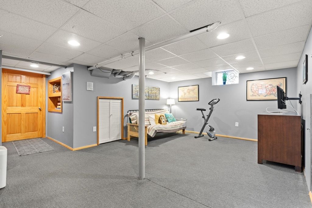 Bedroom, Fitness Equipment, Interior, Recessed Lighting