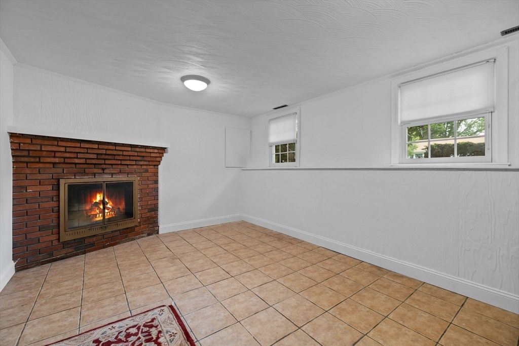 Empty room, Fireplace, Interior