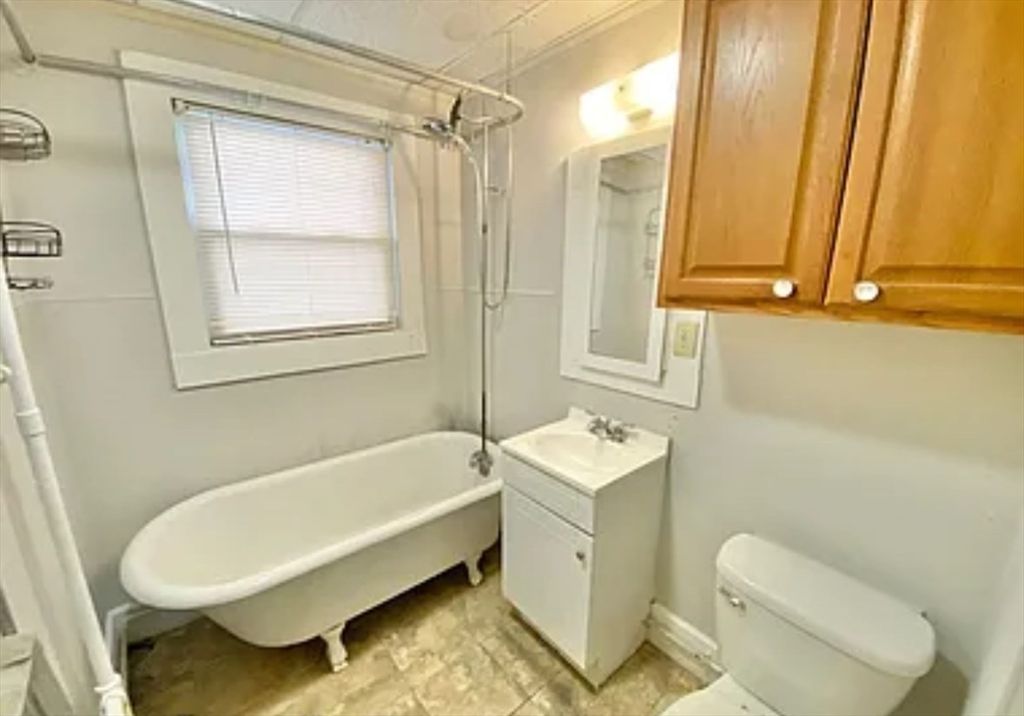 Bathroom, Free Standing Baths, Interior