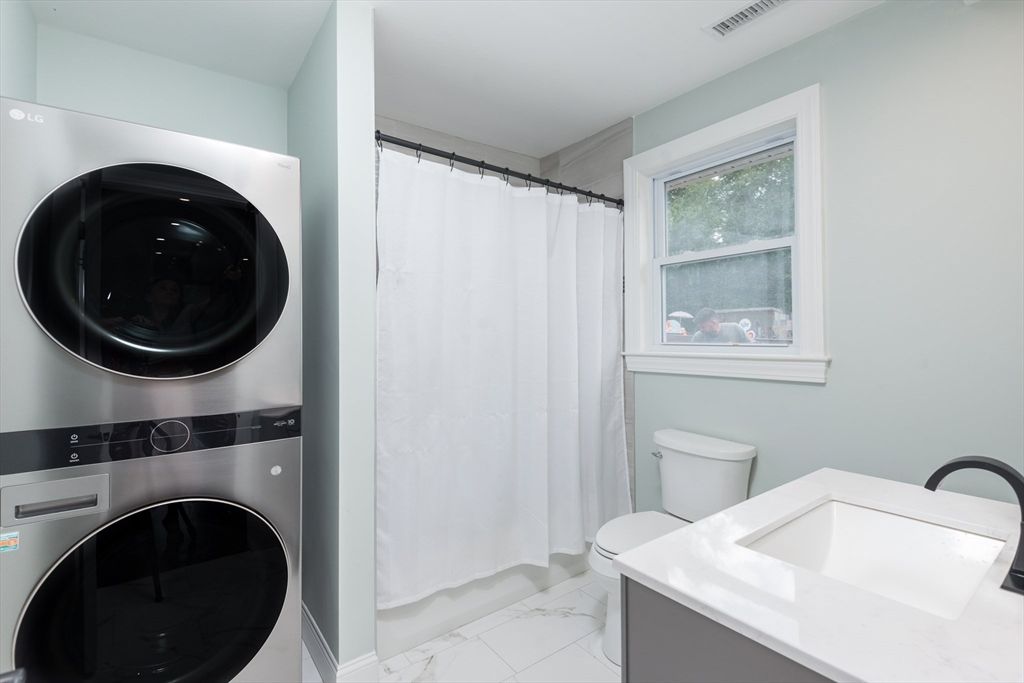 Bathroom, Interior, Marble, Utility Closets, Washer