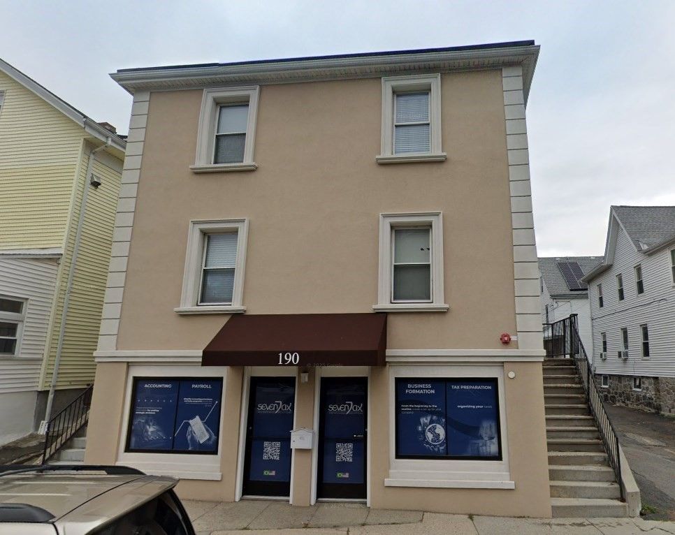 Exterior, Facade, Rowhouse