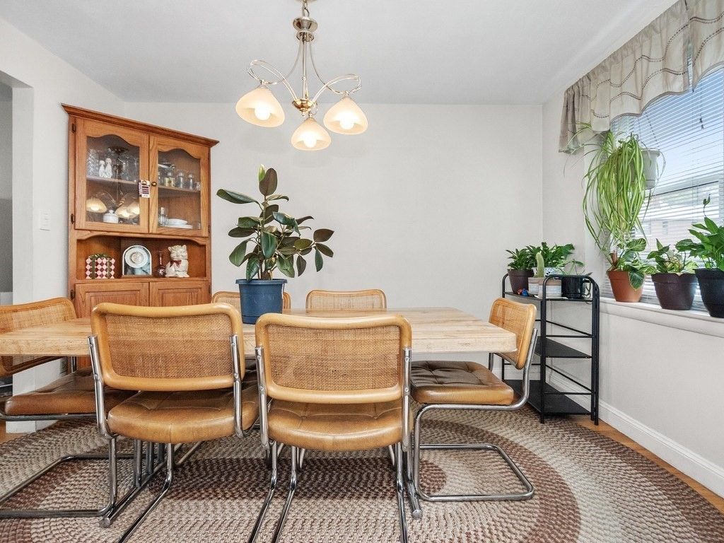 Dining room, Interior, Pendant Lights
