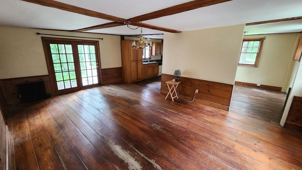 Empty room, Interior, Wooden Beams, Wood Texture Flooring