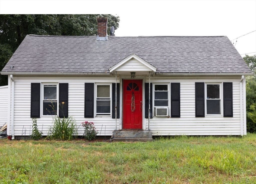 Exterior, Facade, Cape Cod