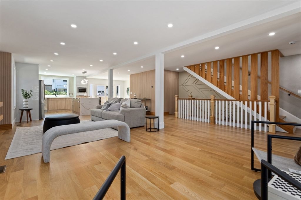 Interior, Living room, Recessed Lighting, Wood Texture Flooring