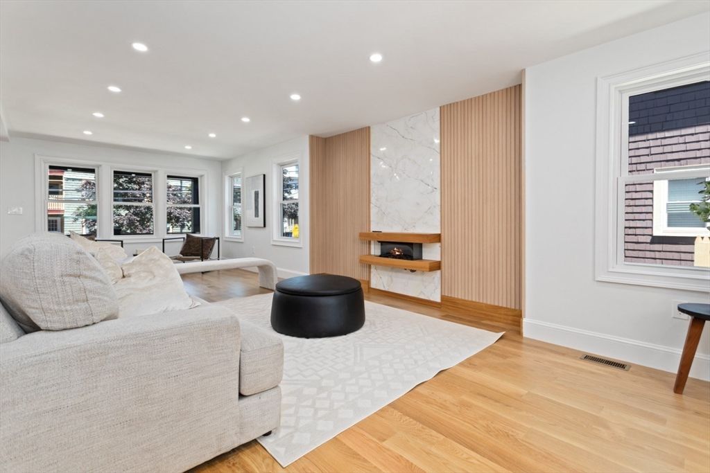 Interior, Living room, Marble Walls, Recessed Lighting, Wood Texture Flooring