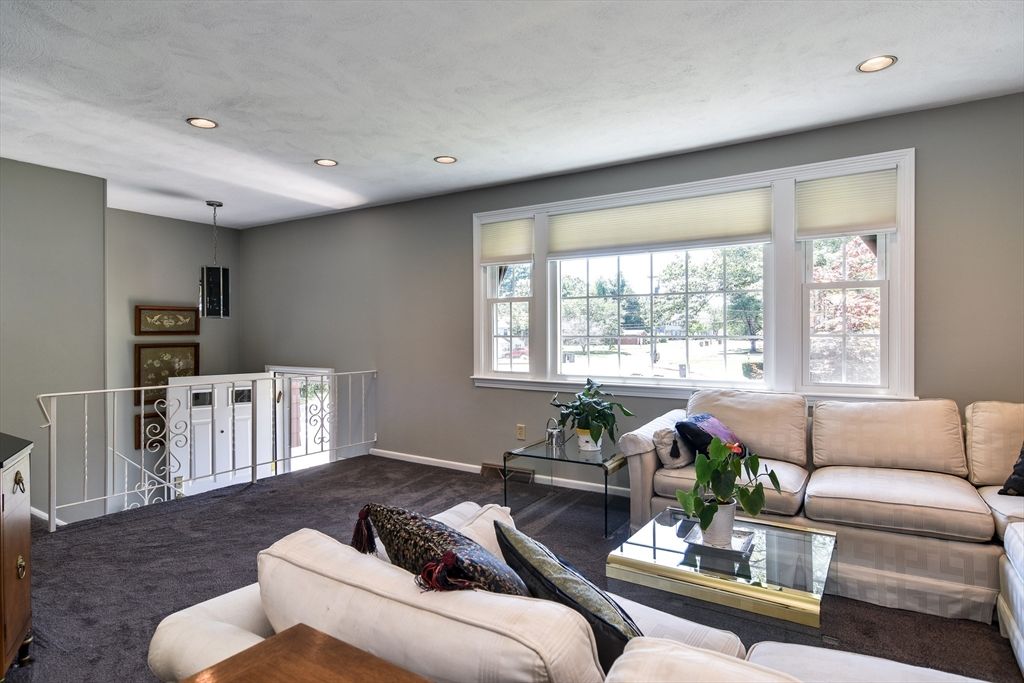 Interior, Living room, Pendant Lights, Recessed Lighting