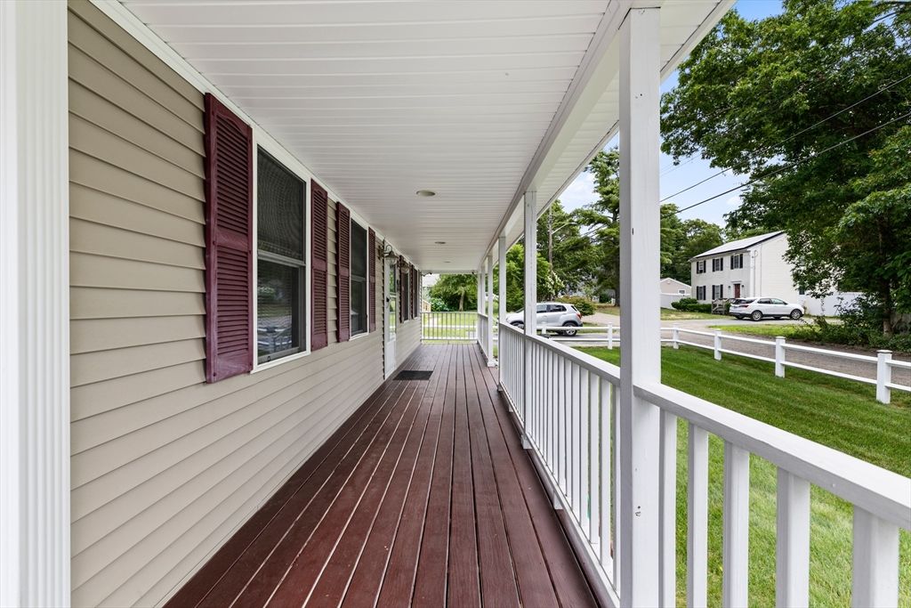 Exterior, Wood Texture Flooring