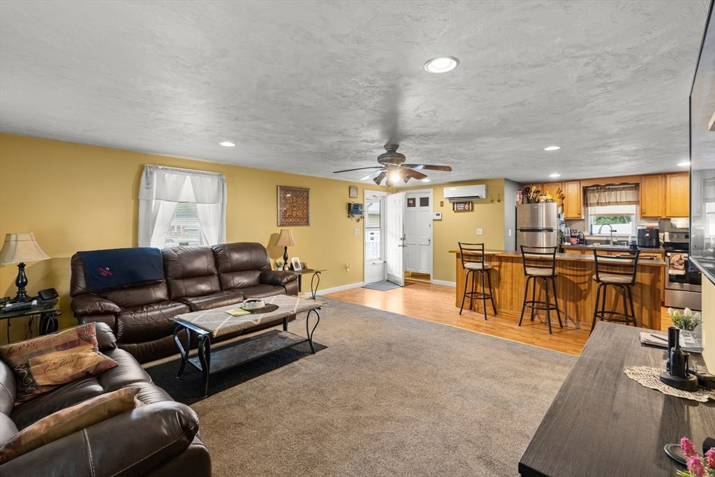 Interior, Kitchen, Living room, Recessed Lighting, Wood Texture Flooring