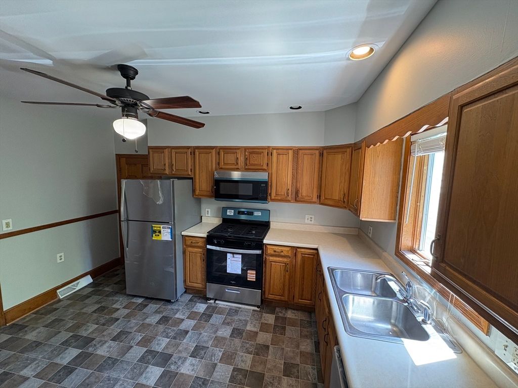 Interior, Kitchen, Recessed Lighting