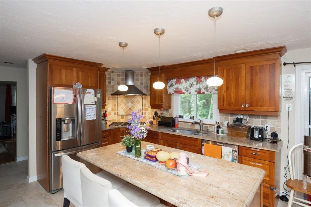 Interior, Kitchen, Pendant Lights, Stainless Steel Appliances