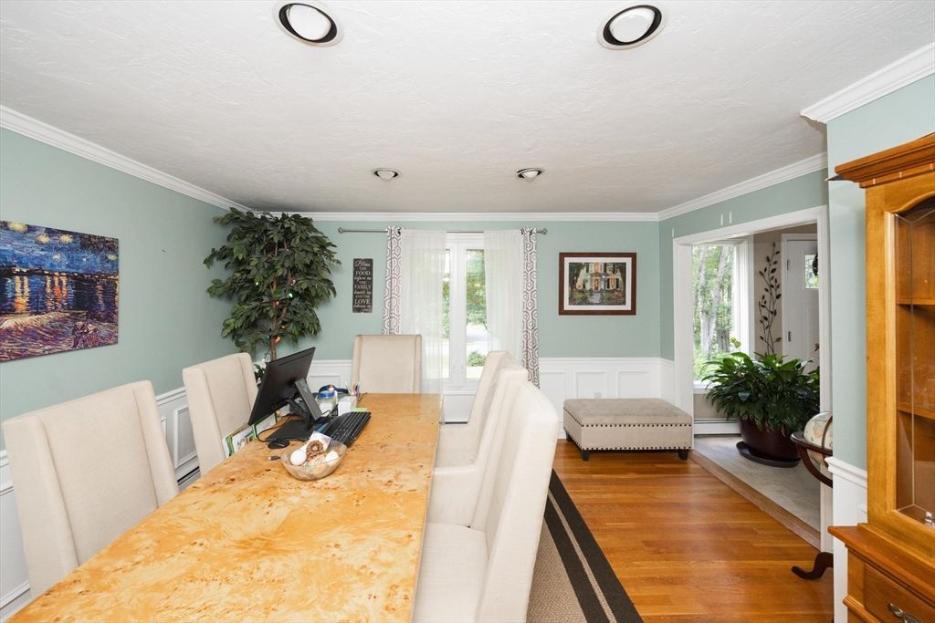 Dining room, Interior, Wood Texture Flooring