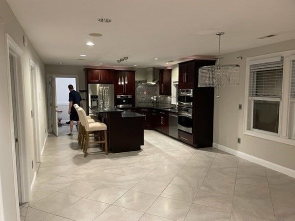 Chandelier, Interior, Kitchen, Living room, Recessed Lighting, Stainless Steel Appliances