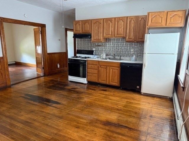 Interior, Kitchen, Wood Texture Flooring