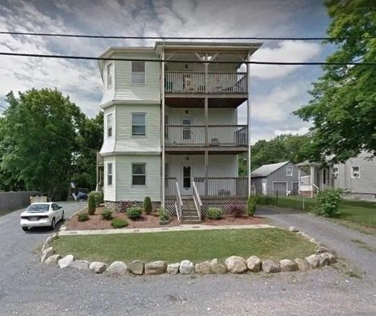 Exterior, Facade, Condo Building