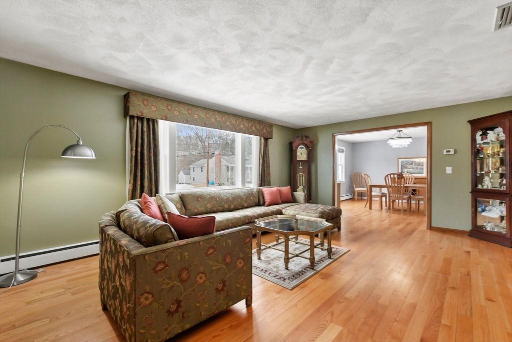 Dining room, Interior, Living room, Wood Texture Flooring