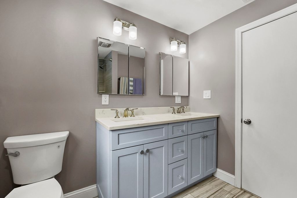 Bathroom, Dual Sink Vanities, Interior, Wood Texture Flooring