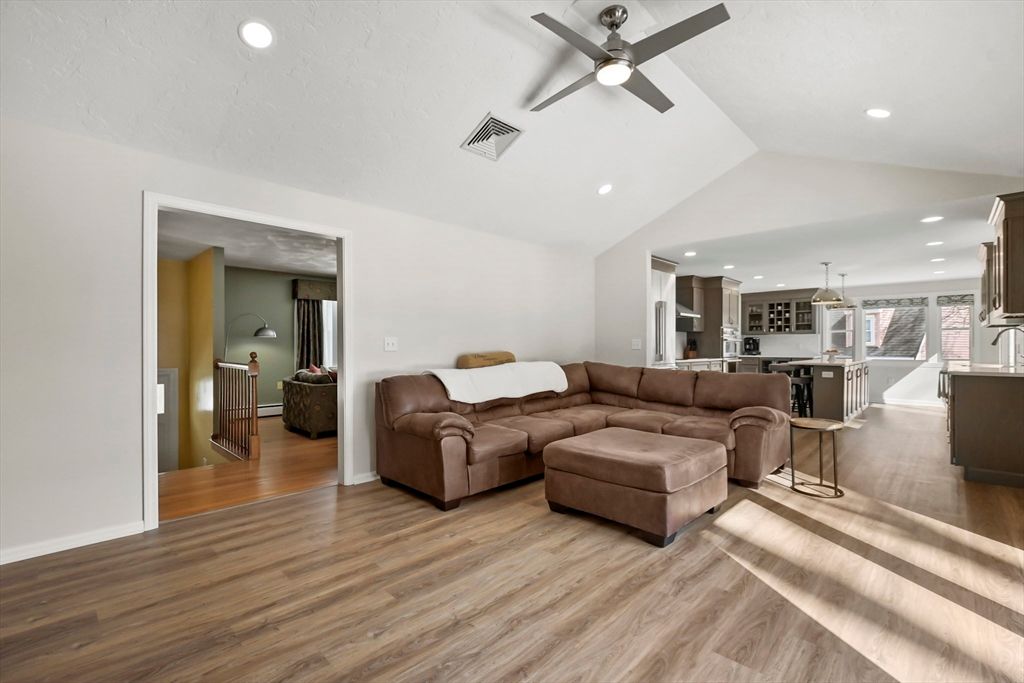 Interior, Kitchen, Living room, Pendant Lights, Recessed Lighting, Wood Texture Flooring