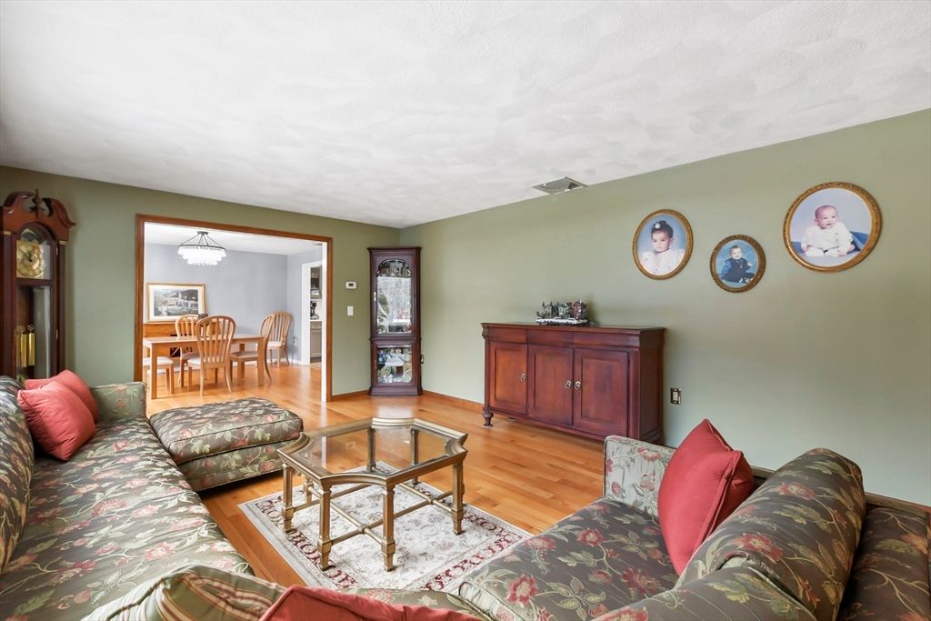 Dining room, Interior, Living room, Wood Texture Flooring