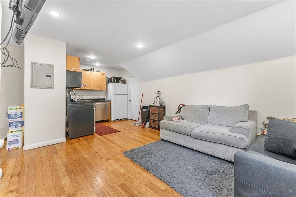 Interior, Kitchen, Living room, Recessed Lighting, Wood Texture Flooring