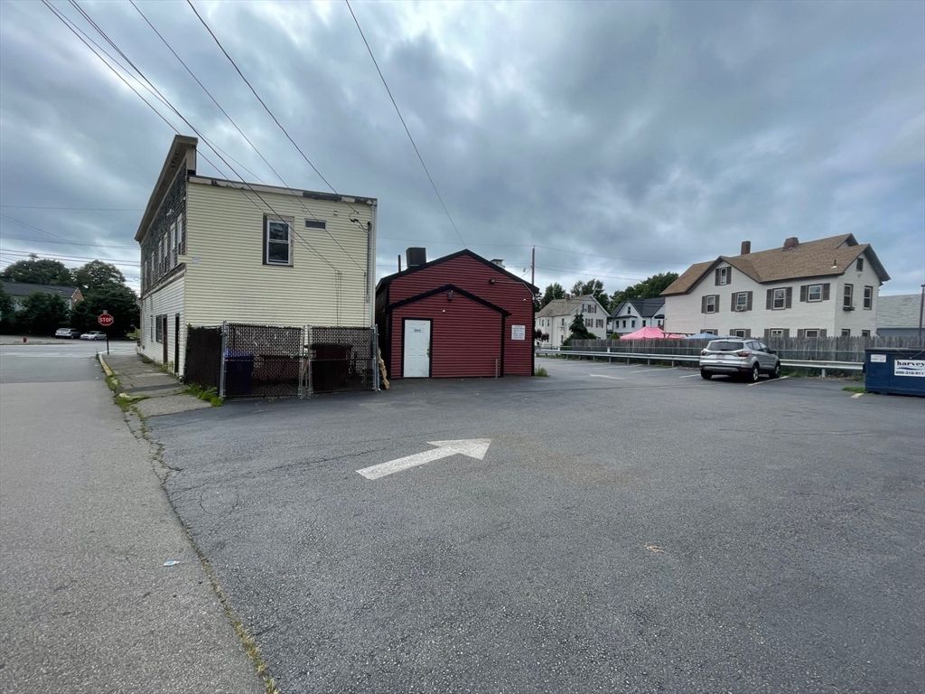 Detached Garage, Exterior