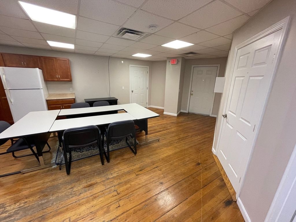Dining room, Interior, Recessed Lighting, Wood Texture Flooring