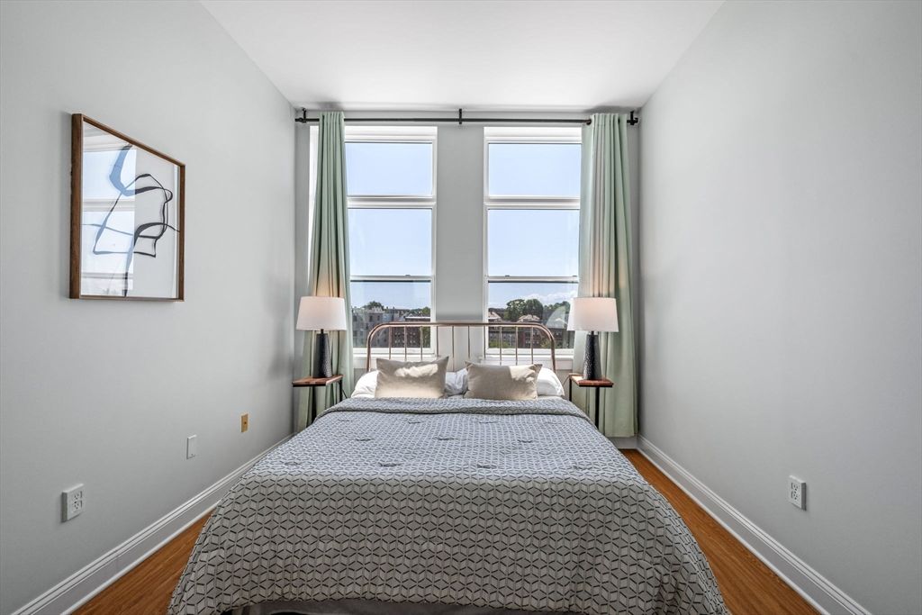Bedroom, Interior, Water, Wood Texture Flooring