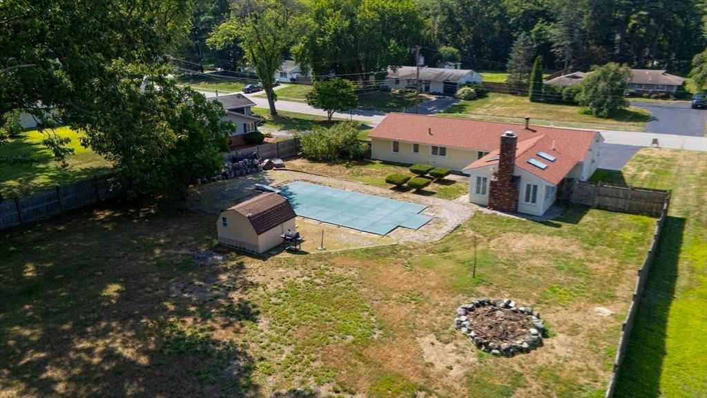 Exterior, Drone