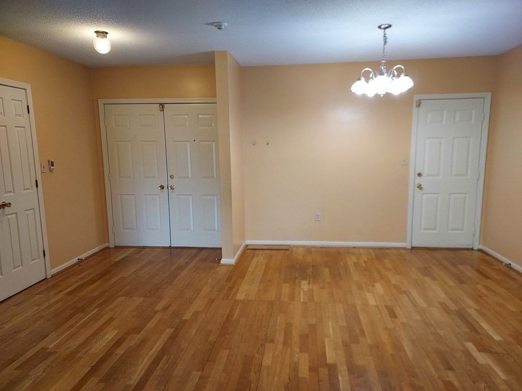 Empty room, Interior, Pendant Lights, Wood Texture Flooring