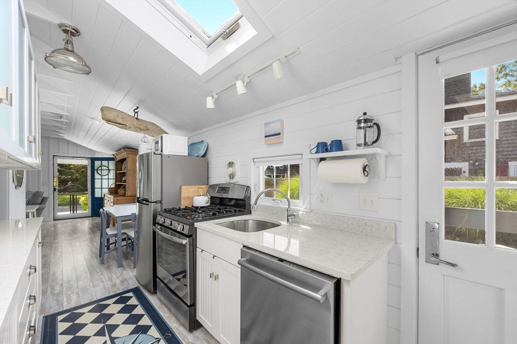 Interior, Kitchen, Stainless Steel Appliances