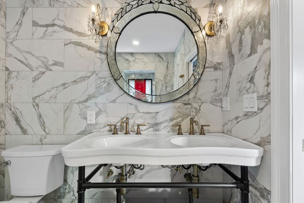 Bathroom, Interior, Marble Walls