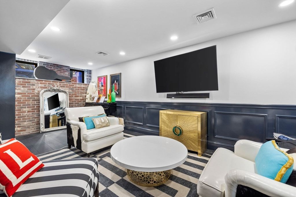 Interior, Living room, Recessed Lighting, Stone Walls